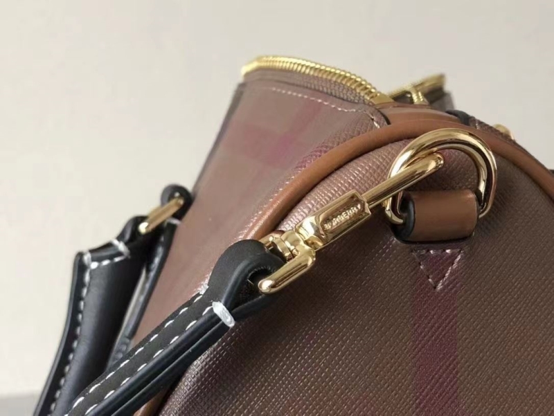 Bv*b*rry travel bags